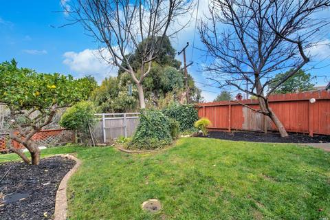 226 Navone St, Vallejo, CA 94591 photo 37