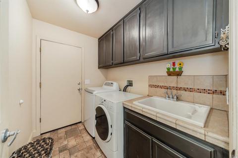 410 Wilson Ln, Windsor, CA 95492 photo 6
