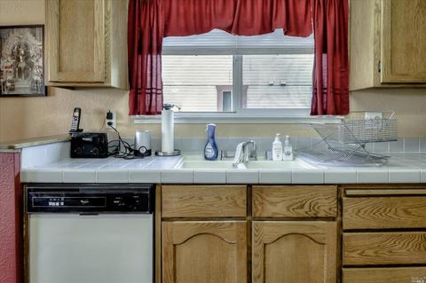 414 Nut Tree Rd, Vacaville, CA 95687 photo 14