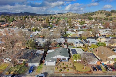 268 Grape St, Vacaville, CA 95688 photo 3