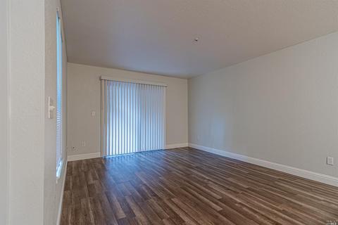 74 Creek Ct, Cotati, CA 94931 photo 4