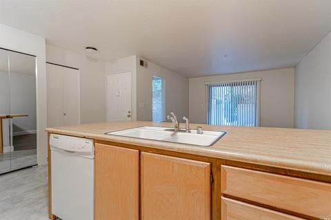 74 Creek Ct, Cotati, CA 94931 photo 6