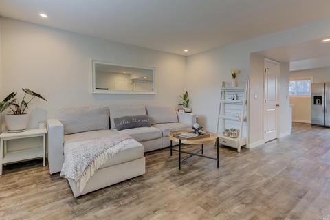 4302 Saint Charles Pl, Concord, CA 94521 photo 2