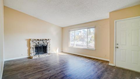 191 Woodridge Dr, Vallejo, CA 94591 photo 2