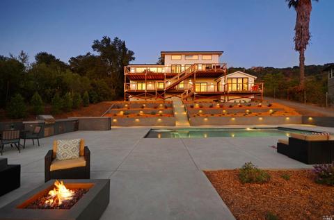 1069 Shadybrook Ln, Napa, CA 94558 photo 1