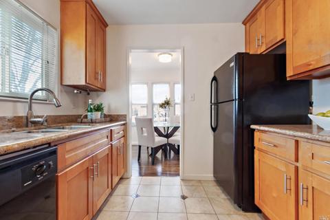 584 Laurel St, Vallejo, CA 94591 photo 12