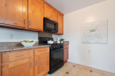 584 Laurel St, Vallejo, CA 94591 photo 10