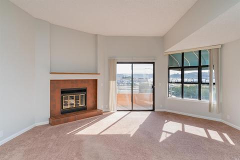 186 Nantucket Ln, Vallejo, CA 94590 photo 2