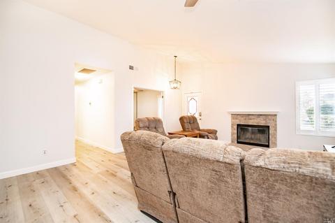 1108 Ruby Dr, Vacaville, CA 95687 photo 7