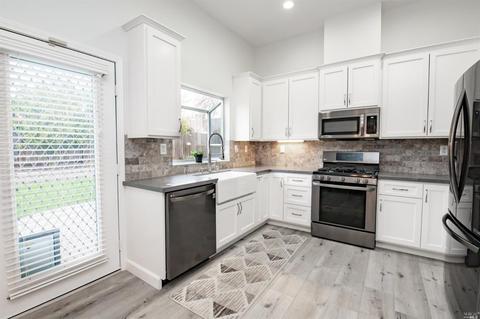 1108 Ruby Dr, Vacaville, CA 95687 photo 17