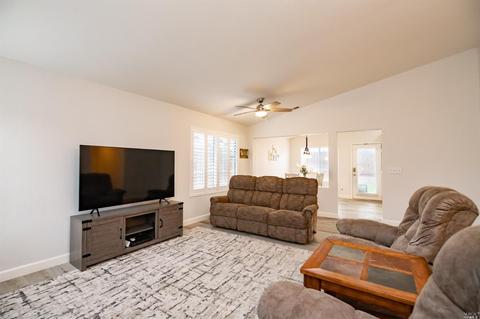 1108 Ruby Dr, Vacaville, CA 95687 photo 5