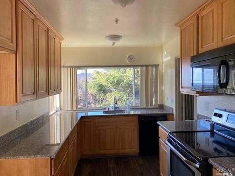 136 Ron Ct, Vallejo, CA 94591 photo 4