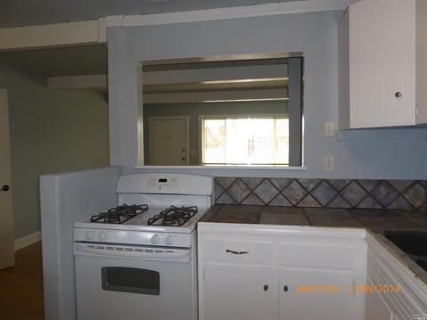913 Johnson St, Fairfield, CA 94533 photo 5