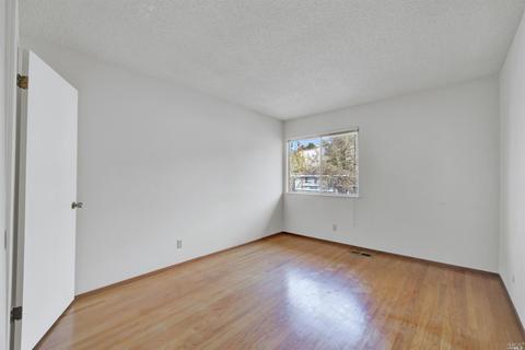 635 Fleming Ave E, Vallejo, CA 94591 photo 32