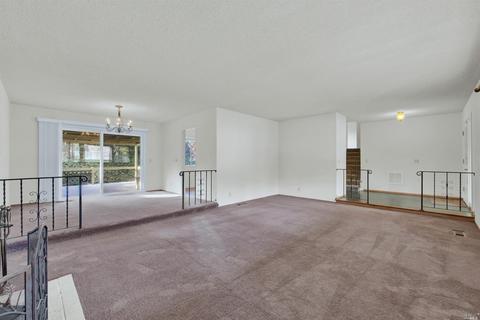 635 Fleming Ave E, Vallejo, CA 94591 photo 14