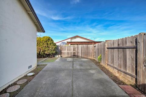 113 Rawhide Ct, Vallejo, CA 94589 photo 39