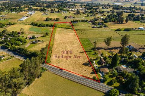 4880 Bodega Ave, Petaluma, CA 94952 photo 1
