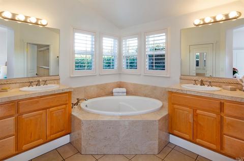 1268 Ingram Dr, Sonoma, CA 95476 photo 11