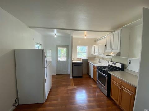 1027 1027 12 York St, Vallejo, CA 94590 photo 11