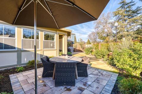 105 Grayson Way, Healdsburg, CA 95448 photo 4