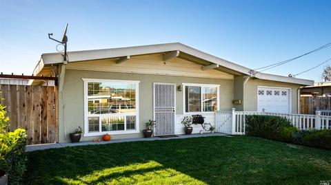 438 Stuart Dr, Petaluma, CA 94954 photo 3