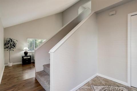 7982 Creekside Dr, Windsor, CA 95492 photo 4