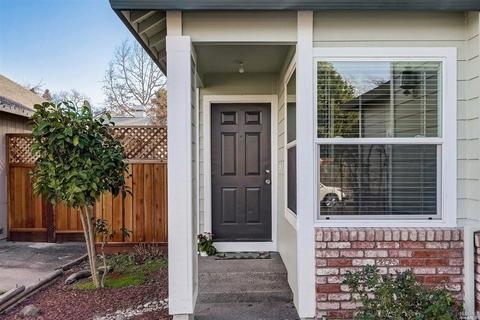 7982 Creekside Dr, Windsor, CA 95492 photo 3