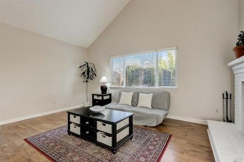 7982 Creekside Dr, Windsor, CA 95492 photo 7