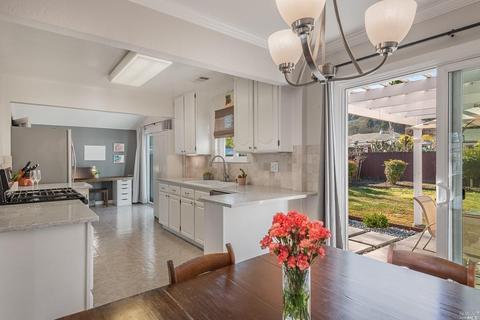 137 Dewitt Ave, Napa, CA 94558 photo 3