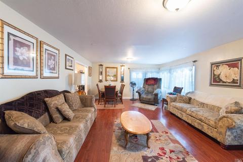 209 Shasta St, Vallejo, CA 94590 photo 2