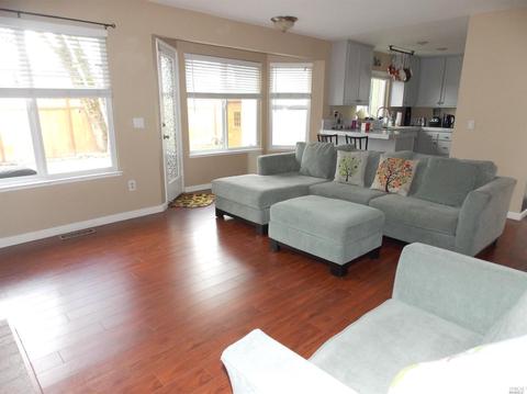 180 Cornell St, Windsor, CA 95492 photo 24