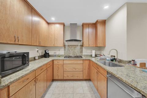 121 Merrimac Ct, Vallejo, CA 94589 photo 38