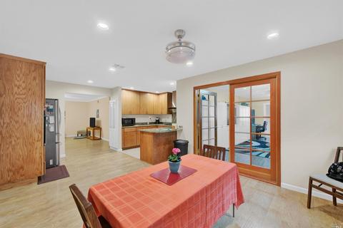 121 Merrimac Ct, Vallejo, CA 94589 photo 4