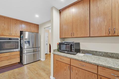 121 Merrimac Ct, Vallejo, CA 94589 photo 2