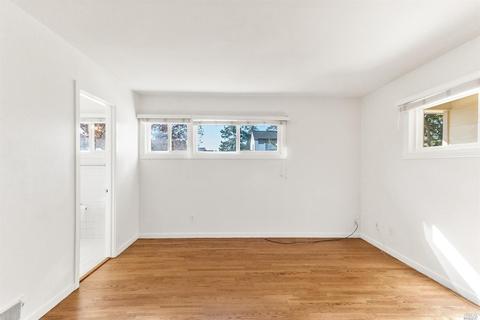652 Washington St, Vallejo, CA 94590 photo 23