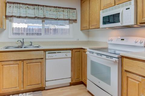 237 Daffodil Dr, Fairfield, CA 94533 photo 9