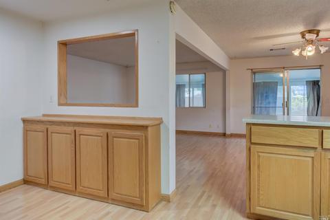 237 Daffodil Dr, Fairfield, CA 94533 photo 13