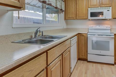 237 Daffodil Dr, Fairfield, CA 94533 photo 10