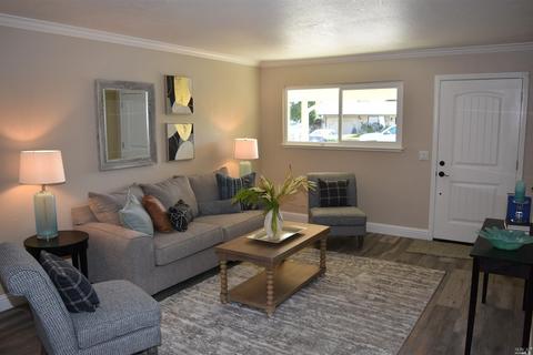496 Apple Tree Ln, Fairfield, CA 94533 photo 4