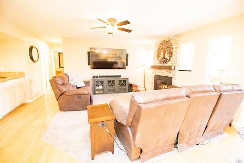 2402 Las Hadas Ct, Fairfield, CA 94534 photo 14