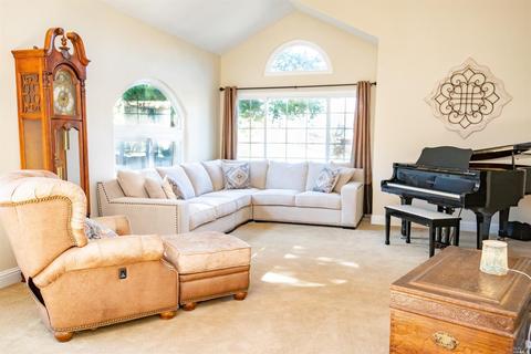 2402 Las Hadas Ct, Fairfield, CA 94534 photo 9