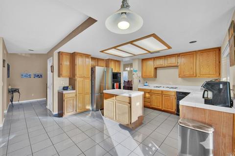 212 Grey Wolf Dr, Vacaville, CA 95688 photo 23