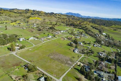 880 Red Tail Rd, Healdsburg, CA 95448 photo 3