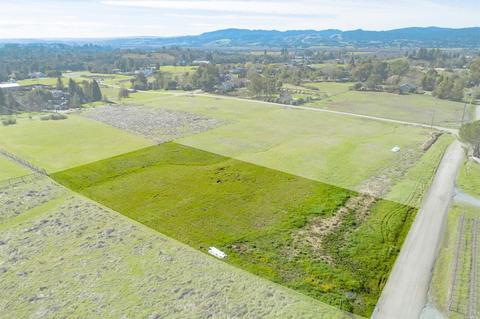 880 Red Tail Rd, Healdsburg, CA 95448 photo 11