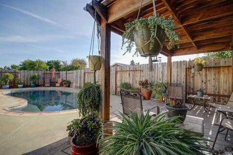1073 Sparrow Ln, Fairfield, CA 94533 photo 8