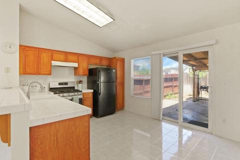 801 Limestone Ave, Lathrop, CA 95330 photo 10