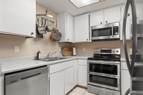 402 Stanislaus St, Lodi, CA 95240 photo 9
