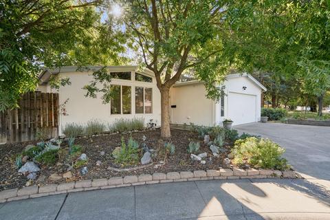 828 Braddock Ct, Davis, CA 95618 photo 3