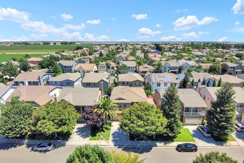 1874 Meritt Dr, Tracy, CA 95304 photo 5