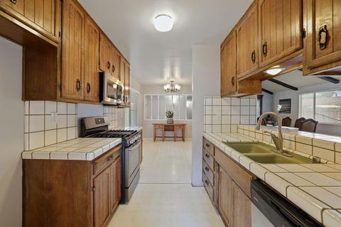 2816 Sapphire Dr, Modesto, CA 95355 photo 18